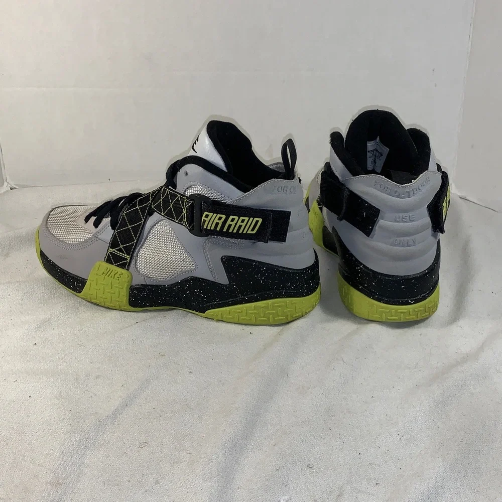Nike Men’s Air Raid ‘Venom’ Sneakers - Gray and Yellow